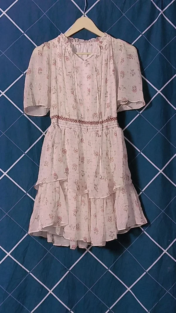 Stylish & Elegant Ladies Dresses for Every Occasion – Shop the Latest Trends"