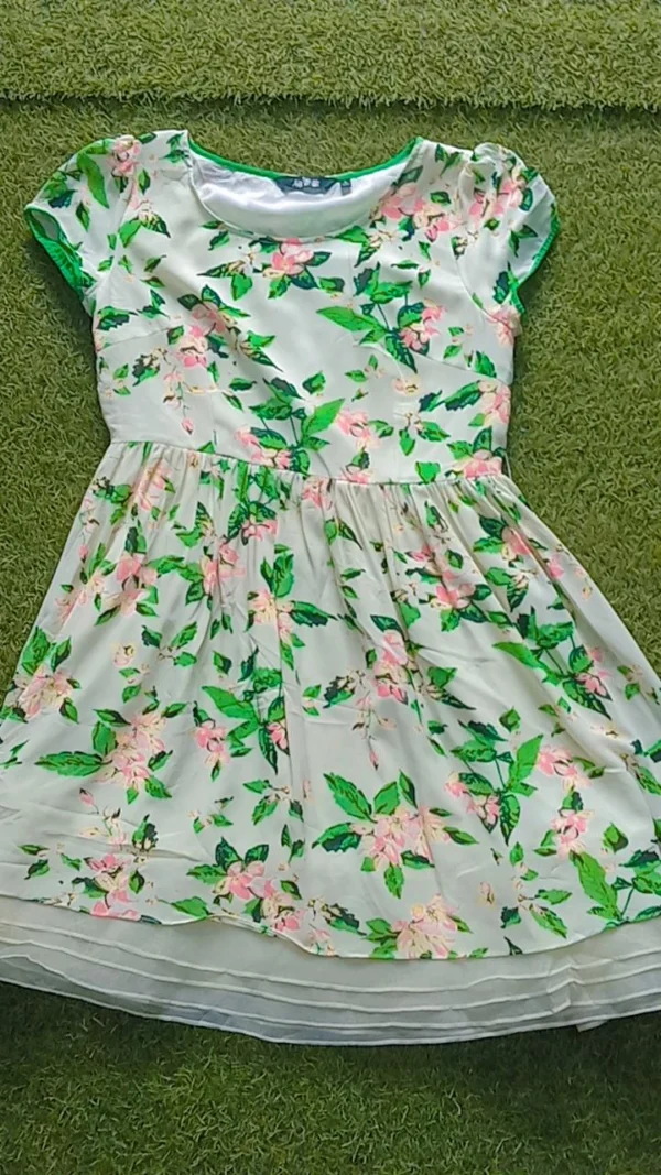 Green Party Wear Dresses for Women – Chic & Stylish Looks - Image 3