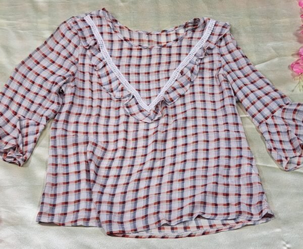 “Trendy Girls’ Top | Stylish & Comfortable Fashion for Everyday Wear”
