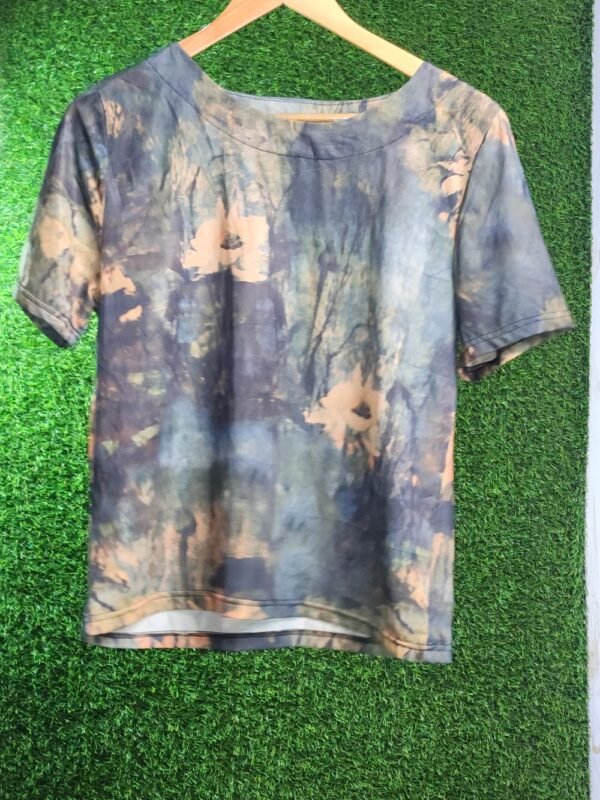 Trendy Ladies Top for Casual & Party Wear - Image 4
