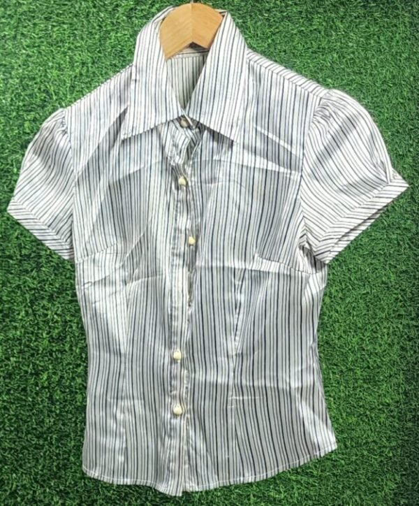 "Trendy Ladies Top – Stylish Casual & Party Wear for Women"